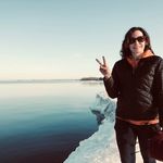 Beth Burt - @bethburt51 - Instagram