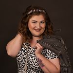 Beth Caldwell - @thegemstonebeauty - Instagram