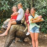 Beth Carnes - @carnesel - Instagram