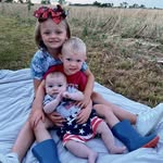 Beth Hampton Dotson - @hamptondoss - Instagram