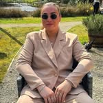 beth - @bethhdurbin - Instagram