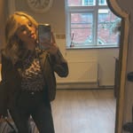 Beth - @bethdurkin.xx - Instagram