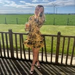 Beth Edwards - @bethedwards97 - Instagram
