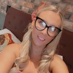 Beth Pemberton - @bethpemberton96 - Instagram