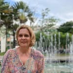 Beth Fischer - @bethfischertrindade - Instagram