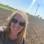 Beth Fischer - @bethfischer81 - Instagram