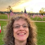 Beth Galloway - @beth.galloway.76 - Instagram