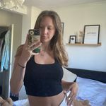 beth - @bethgibbonss - Instagram