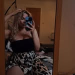Beth Graham - @beth_02.xx - Instagram