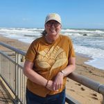 Beth Hennessey - @beth628222 - Instagram