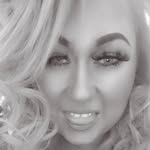 Beth Jayne - @mummyoftwoneedstolooseafew - Instagram