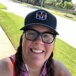 Beth Kostka - @bethcourtneykostka - Instagram