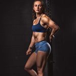 Beth Layton - @beth_layton - Instagram