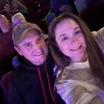 Beth Landis - @beth.landis.50 - Instagram