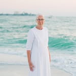 Beth Coblentz - @bethcoblentz - Instagram