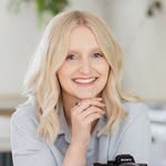 Beth | London Brand Photographer - @bethlavinphoto - Instagram