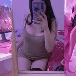 beth luna - @beth_sakura - Instagram