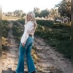 Beth Lyons - @beth_aroniii - Instagram