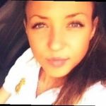 Beth Lyons - @bethlyons200 - Instagram