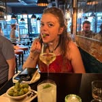 beth mackenzie - @bethmackenziie - Instagram