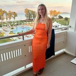 Bethan Maneely - @bethmaneely - Instagram