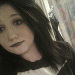 Beth Manis - @b.manis1703 - Instagram