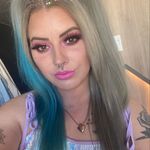 Beth Marks - @bethmarks95 - Instagram
