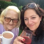 Beth McConnell - @betharoo1979 - Instagram