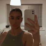 @bethmcfarlanee - Instagram