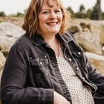Beth McKay - @beththetherapist - Instagram