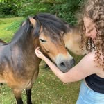 Beth mclaughlin - @mclab_001 - Instagram