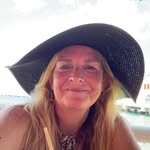 Beth McLendon - @gatorchick - Instagram