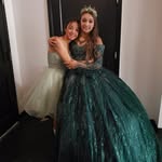 Beth McNeill - @bmcneill17 - Instagram