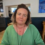 Beth Medlock - @betty_bythe_sea - Instagram