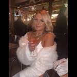 Beth Mitchell - @bethmitchell93 - Instagram