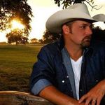 Chris Cagle - @bethmoen250 - Instagram