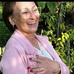 Beth molina - @bethmolina1956 - Instagram