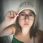 Beth Ann - @bethnavedo - Instagram