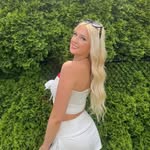 🥂🍒🪩 - @beth.nixon - Instagram