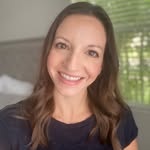 Beth Ostrowski - @bethash924 - Instagram