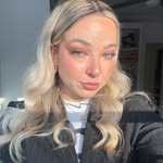 BETH PARISH 🍒 - @bethparishh - Instagram