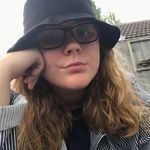 Beth Parkinson - @bethxny_xo - Instagram