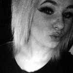 Beth Parkinson - @bethaniee123 - Instagram