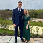 Beth Parton - @bethparton_ - Instagram