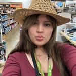 beth - @_bethperez - Instagram