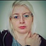 Beth Renwick - @bethrenwick97 - Instagram