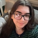 Beth Revell - @brev2607 - Instagram