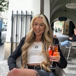 Betty - @bethrichardsxn - Instagram
