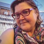 Beth Standring - @bethstandring - Instagram