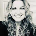 Beth Schaefer Wallace - @bethie626 - Instagram